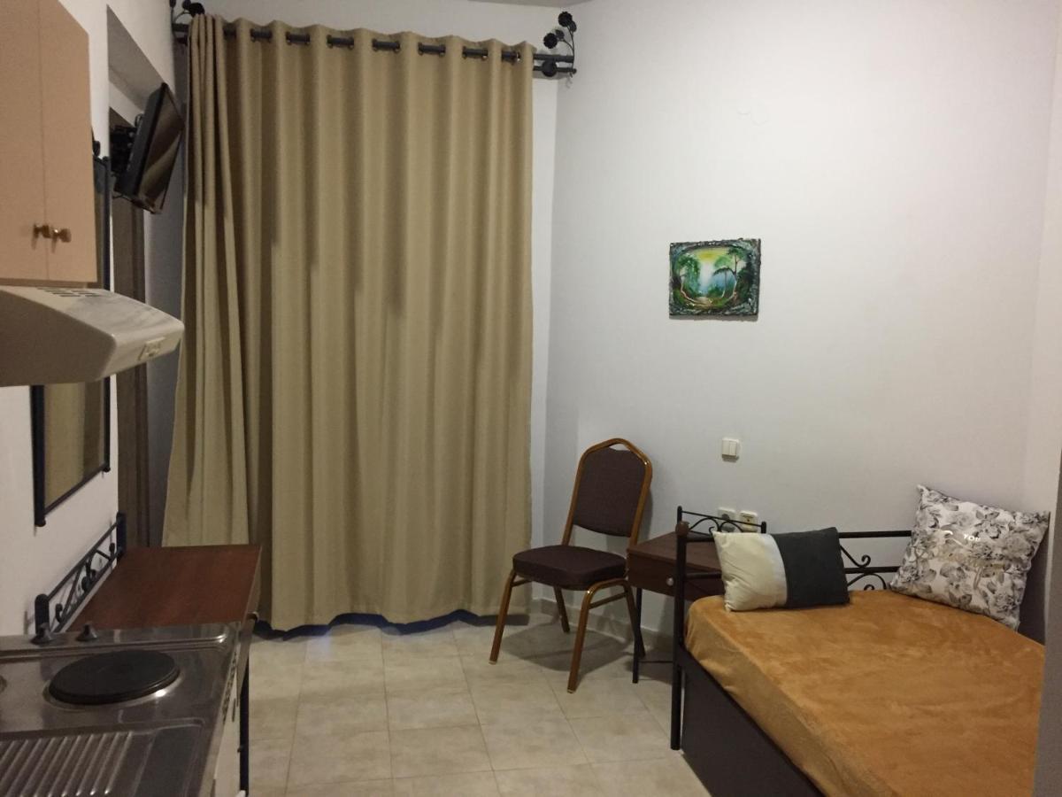Anastasia Studios, Apartments & Suites Archangelos  Bagian luar foto