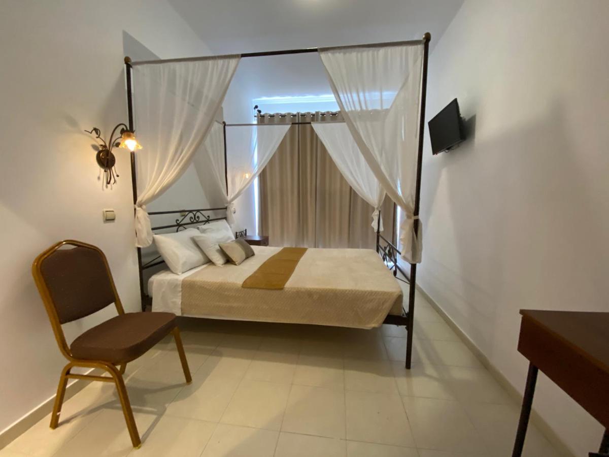 Anastasia Studios, Apartments & Suites Archangelos  Bagian luar foto