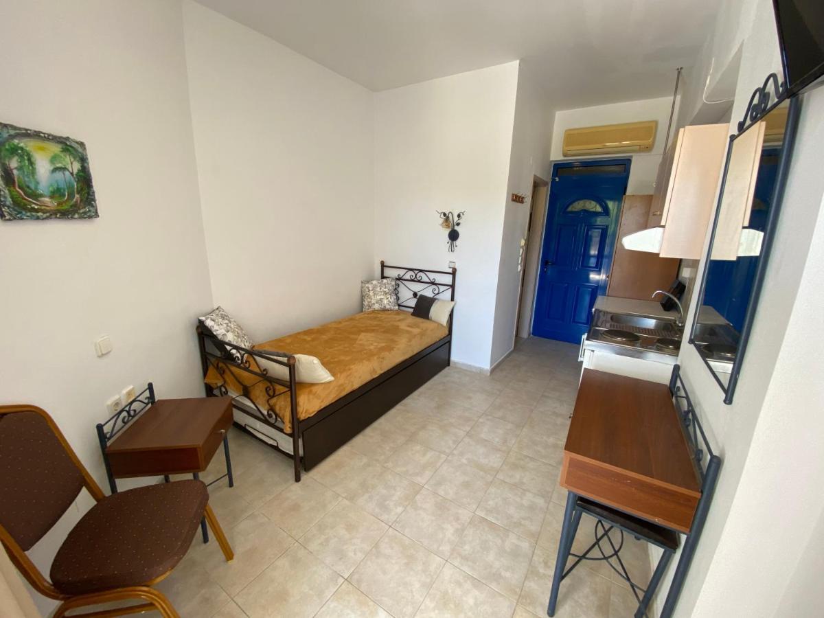 Anastasia Studios, Apartments & Suites Archangelos  Bagian luar foto
