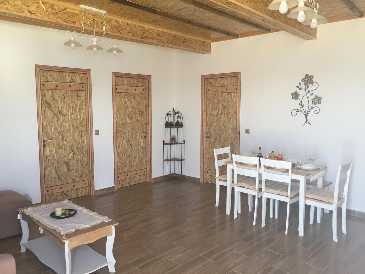 Anastasia Studios, Apartments & Suites Archangelos  Bagian luar foto